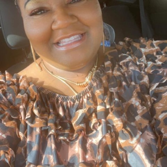 Meet your Posher, Tenisha - Picture 1 of 1